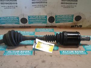 Used Front drive shaft, right Mercedes E-Klasse Price on request offered by "Altijd Raak" Penders