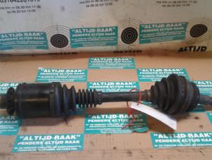 Used Front drive shaft, left Mercedes E-Klasse Price on request offered by "Altijd Raak" Penders