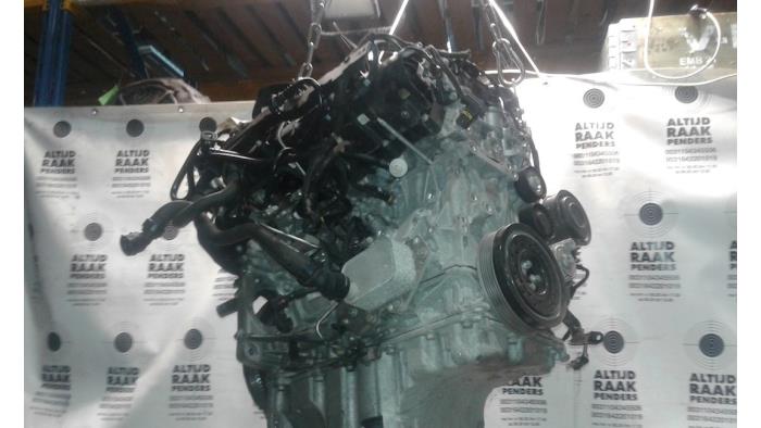 Engine from a Opel Astra K 1.6 CDTI 110 16V 2017