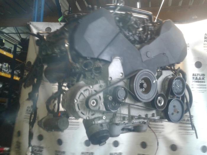 Silnik Volkswagen Touareg 4.2 V8 40V 042870 AXQ
