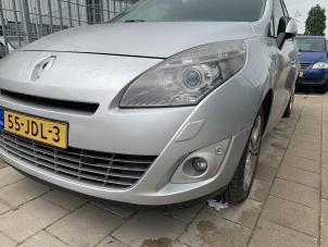 Used Fog light, front left Renault Grand Scénic III (JZ) 1.4 16V TCe 130 Price on request offered by "Altijd Raak" Penders