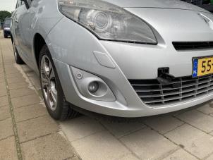 Used Bumper fog light Renault Grand Scénic III (JZ) 1.4 16V TCe 130 Price on request offered by "Altijd Raak" Penders