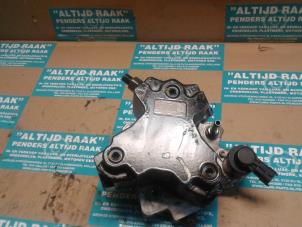 Used Mechanical fuel pump Hyundai Santafe Price on request offered by "Altijd Raak" Penders