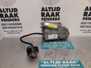 Used Sunroof motor Volkswagen Golf Price on request offered by "Altijd Raak" Penders