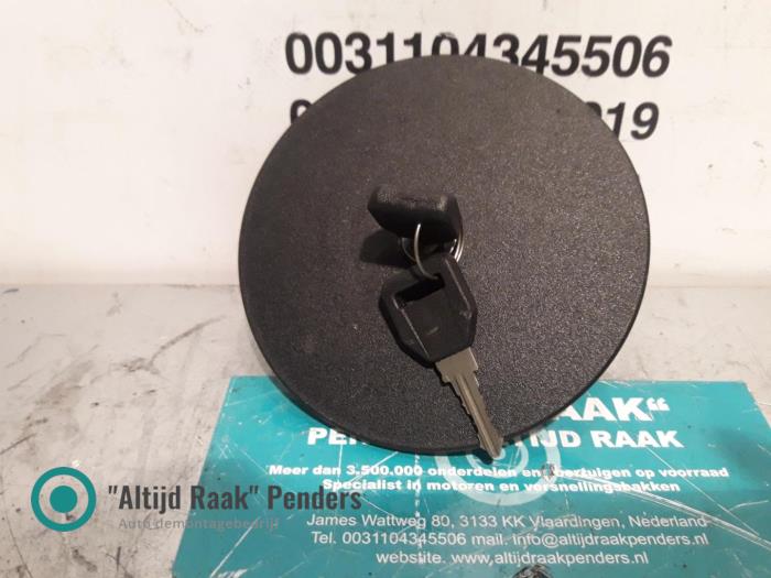 Nya Tanklock Renault Clio Pris på förfrågan erbjuds av "Altijd Raak" Penders