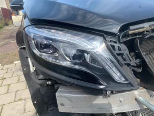 Used Headlight, right Mercedes S (W222/V222/X222) 3.5 S-400 Hybrid, S-400 h 24V Price on request offered by "Altijd Raak" Penders