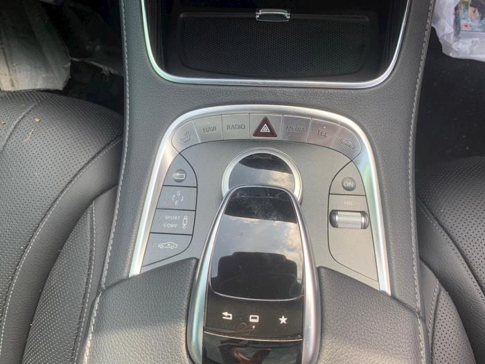 Commutateur vitre électrique d'un Mercedes-Benz S (W222/V222/X222) 3.5 S-400 Hybrid, S-400 h 24V 2014