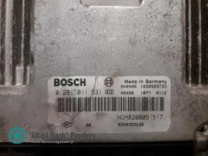 Ignition lock + computer from a Opel Vivaro 2004