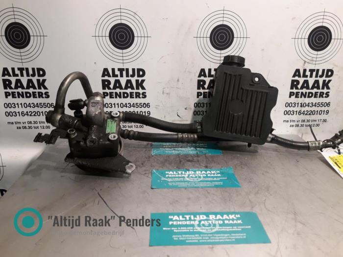 Used Power steering pump Alfa Romeo 166 Price on request offered by "Altijd Raak" Penders