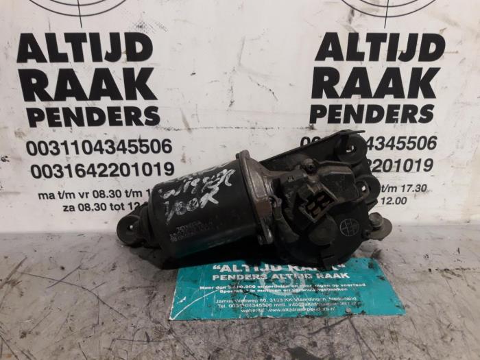 Front wiper motor from a Toyota MR II 1992