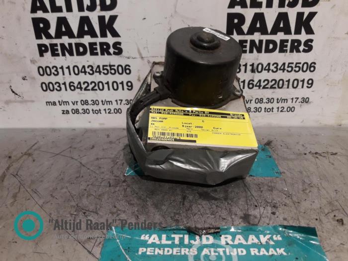Używane Pompa ABS Jaguar XK Cena na żądanie oferowane przez "Altijd Raak" Penders