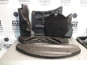 Used Spare wheel holder BMW X5 (F15) M50d 3.0 24V Price on request offered by "Altijd Raak" Penders