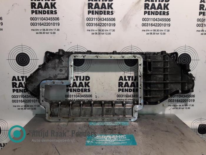 Usagé Couvercle carter Audi A8 Prix sur demande proposé par "Altijd Raak" Penders