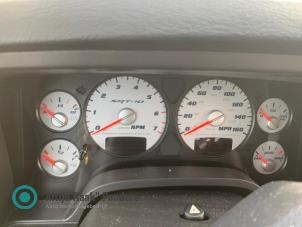 Gebrauchte Tacho - Kombiinstrument KM Dodge Ram 3500 Standard Cab (DR/DH/D1/DC/DM) 8.3 1500 SRT-10 Crew Cab Preis auf Anfrage angeboten von "Altijd Raak" Penders