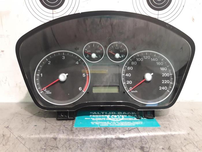 Instrument panel from a Ford Focus 2007