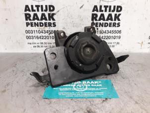 Used Engine mount Toyota Tundra Price on request offered by "Altijd Raak" Penders