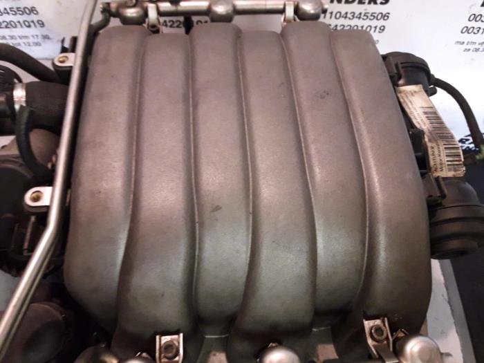 Intake manifold from a Audi A4 2004