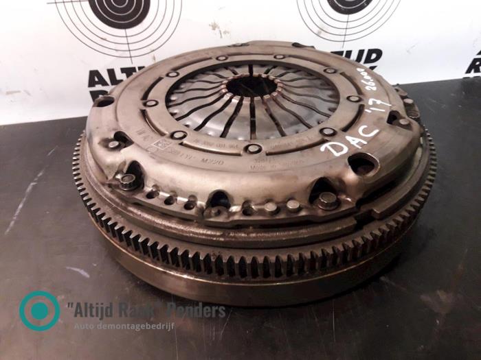 Used Flywheel Volkswagen Golf Price on request offered by "Altijd Raak" Penders