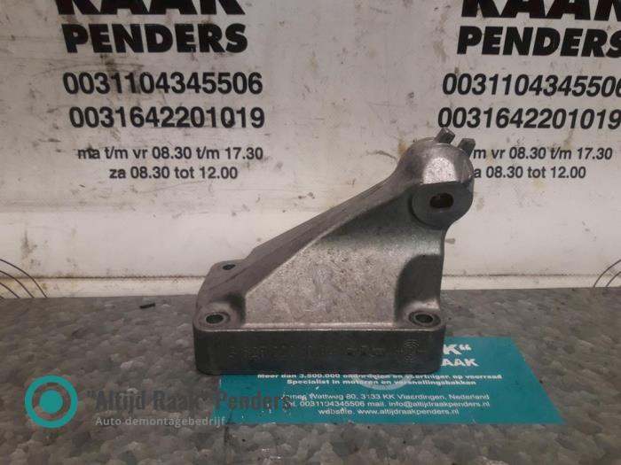Used Engine mount Mercedes S-Klasse Price on request offered by "Altijd Raak" Penders