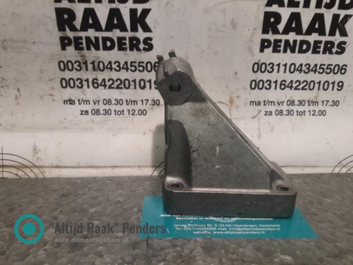 Used Engine mount Mercedes S-Klasse Price on request offered by "Altijd Raak" Penders