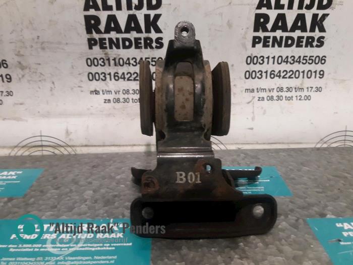 Engine mount from a Hyundai Santafe 2005