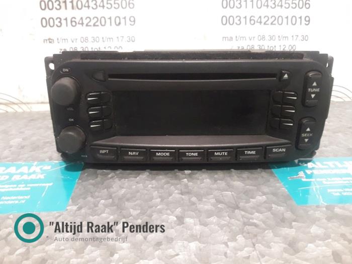 Używane System nawigacji Chrysler Voyager/Grand Voyager (RG/RS) Cena na żądanie oferowane przez "Altijd Raak" Penders