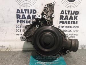 Used Water pump Mercedes SLK (R171) 3.5 350 V6 24V Price on request offered by "Altijd Raak" Penders