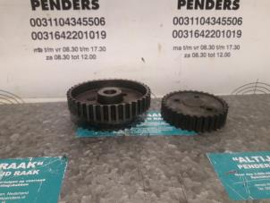 Used Fuel pump pulley Ford Transit Connect 1.8 TDdi LWB Euro 4 Price on request offered by "Altijd Raak" Penders