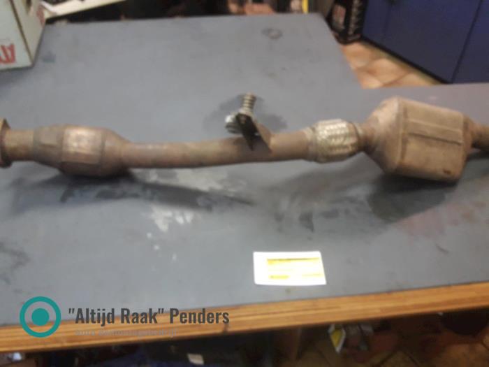 Used Front pipe + catalyst Audi A4 Quattro (B6) 3.0 V6 30V Price on request offered by "Altijd Raak" Penders