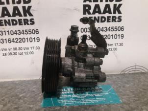 Used Power steering pump Toyota RAV4 (A2) 2.0 16V VVT-i 4x4 Price on request offered by "Altijd Raak" Penders