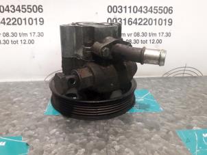 Used Power steering pump MG ZT 2.5 V6 24V 180 Autom. Price on request offered by "Altijd Raak" Penders
