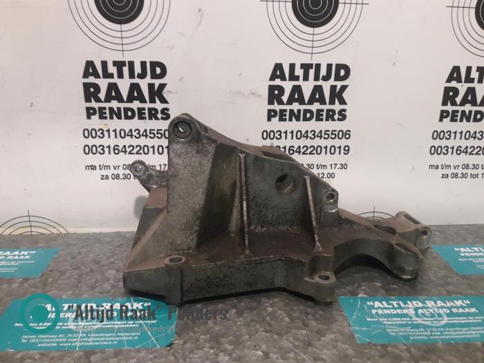 Used Engine mount Audi A4 (B6) 1.9 TDI 100 Price on request offered by "Altijd Raak" Penders