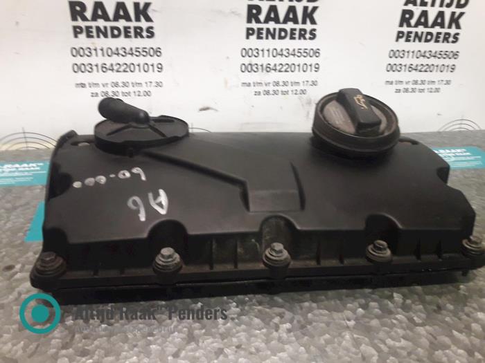 Ventildeckel van een Audi A6 (C5) 1.9 TDI 130 2005