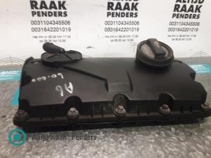 Ventildeckel van een Audi A6 (C5) 1.9 TDI 130 2005