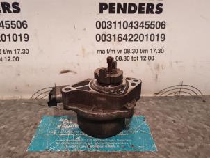 Used Vacuum pump (petrol) Landrover Range Rover III (LM) 5.0 V8 32V Supercharged Price on request offered by "Altijd Raak" Penders