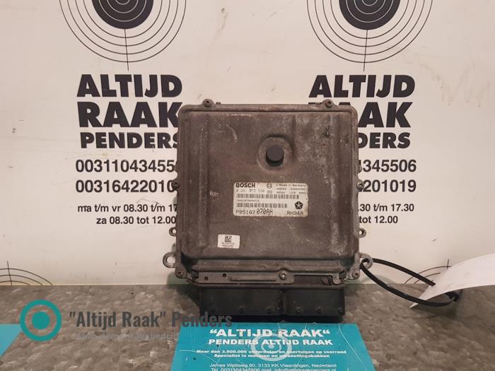 Used Engine management computer Chrysler Voyager/Grand Voyager (RG/RS) 2.8 CRD 16V Autom. Price on request offered by "Altijd Raak" Penders