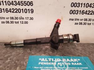 Used Injector (diesel) Nissan Navara (D40) 2.5 dCi 16V 4x4 Price on request offered by "Altijd Raak" Penders