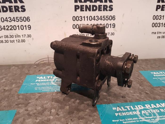Power steering pump from a BMW 3 serie (E46/4) 316i 2002