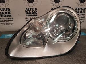 Used Headlight, left Porsche Cayenne (9PA) 4.5 S V8 32V Price on request offered by "Altijd Raak" Penders