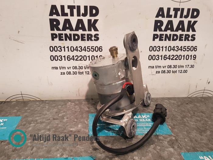 Gebrauchte Pumpfederung (Hydr.) Porsche 911 (996) 3.6 Carrera 4 24V Preis auf Anfrage angeboten von "Altijd Raak" Penders