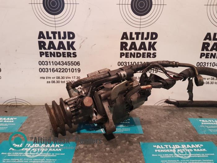 Begagnade Dynamo Toyota Hilux II 2.4 D 4x4 Pris på förfrågan erbjuds av "Altijd Raak" Penders
