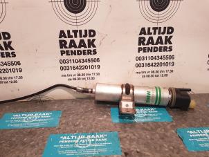 Used Fuel filter housing BMW 3 serie Touring (E91) 335d 24V Price on request offered by "Altijd Raak" Penders