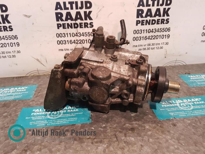 Begagnade Dieselpump Nissan NP 300 (D22SS) 2.5 dCi 16V 4x4 Pris € 1.210,00 Inklusive moms erbjuds av "Altijd Raak" Penders