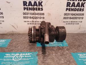 Used Power steering pump Volkswagen Touareg (7LA/7L6) 5.0 TDI V10 Price on request offered by "Altijd Raak" Penders