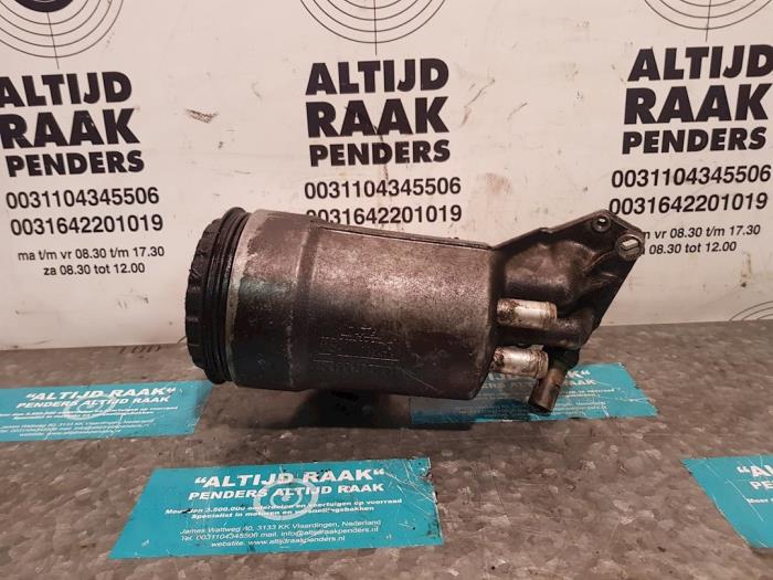 Oil filter housing from a Renault Trafic New (JL) 2.5 dCi 16V 145 2008