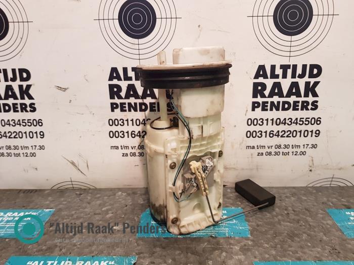 Usagé Pompe essence Volkswagen Polo IV (9N1/2/3) 1.2 Prix sur demande proposé par "Altijd Raak" Penders