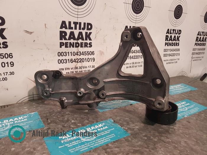 Used Engine mount Maserati Ghibli III 3.0 Diesel Price on request offered by "Altijd Raak" Penders