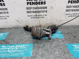 Used Mechanical fuel pump Mercedes E (W124) 2.0 200 Price on request offered by "Altijd Raak" Penders