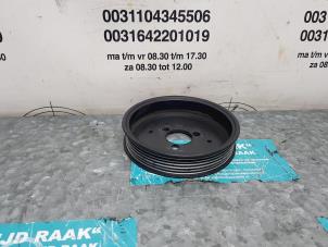 Used Water pump pulley Audi Q7 (4LB) 3.0 TDI V6 24V Price on request offered by "Altijd Raak" Penders