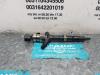 Injector (diesel) from a Toyota Avensis (T22), 1997 / 2003 2.0 D-4D 16V, Combi/o, Diesel, 1.995cc, 81kW (110pk), FWD, 1CDFTV, 1999-10 / 2003-02, CDT220 2002